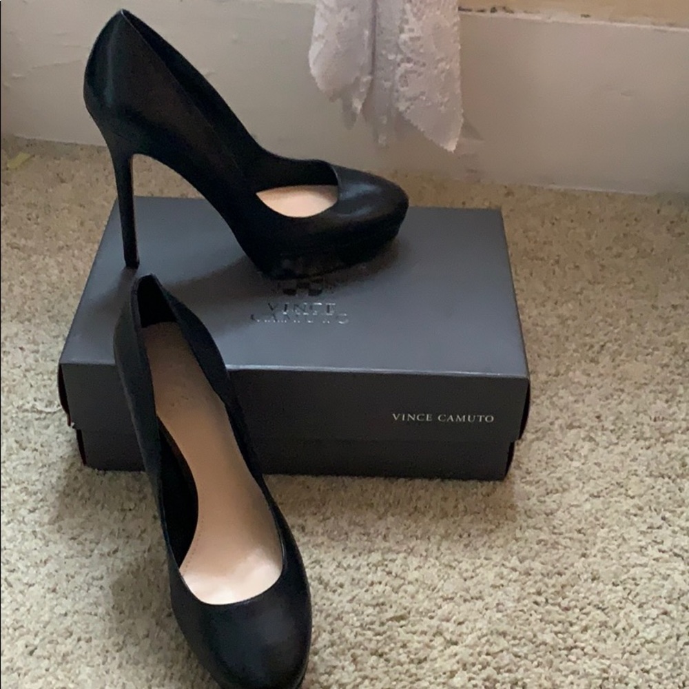 Vince Camino black heels with box size 8 - Picture 5 of 8